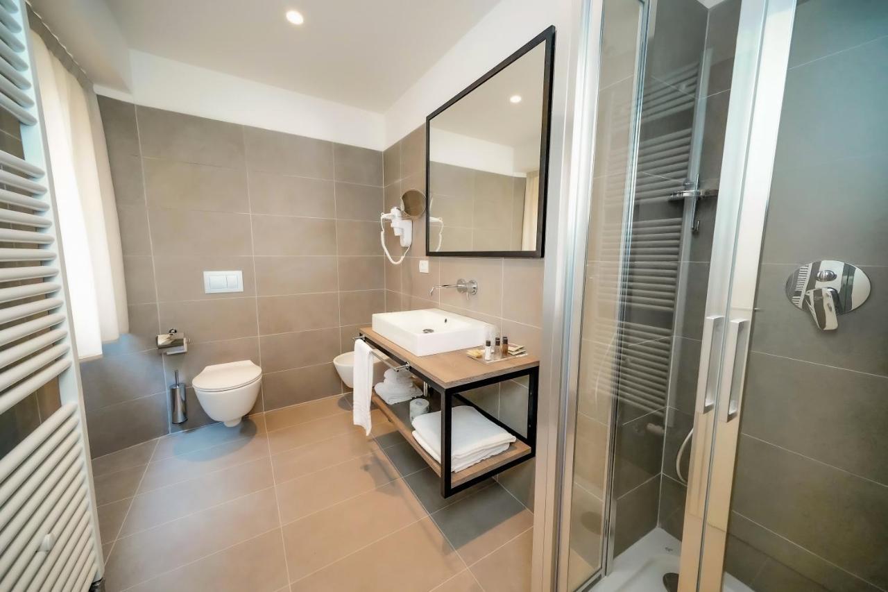 Bergamo Inn 15 Ngoại thất bức ảnh Bathroom